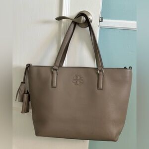 Tory Burch Taupe Leather Tote Like New / Excellent Condition with Dust Cover